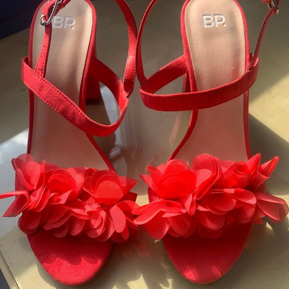 Never worn, coral red floral sandals, size 8 - Picture 1 of 14